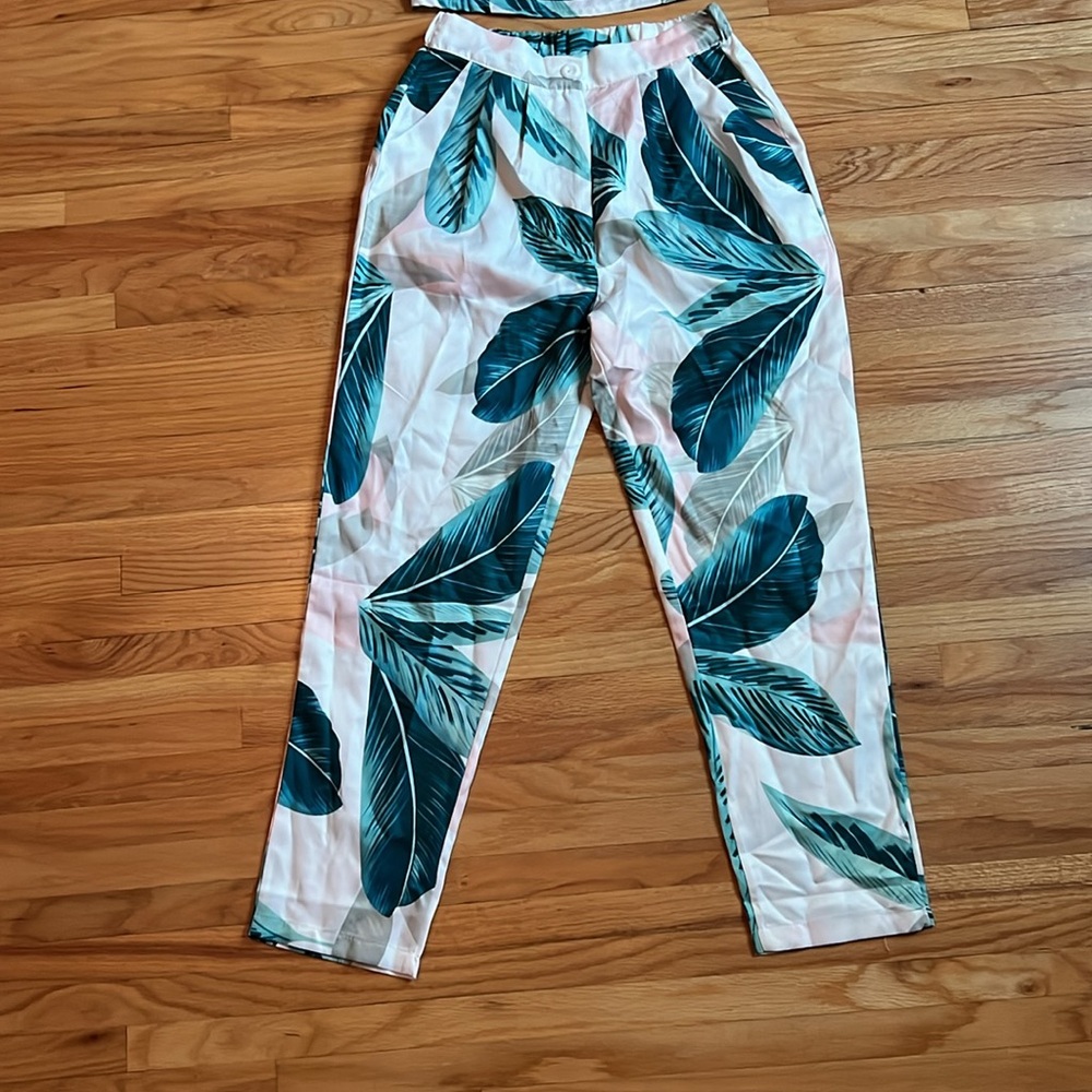 Two piece adjustable top set. - Picture 4 of 7